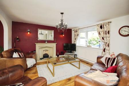 5 bedroom Detached house for sale in Rupert Crescent, Queniborough, LE7