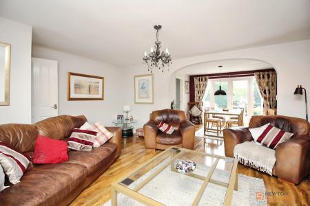 5 bedroom Detached house for sale in Rupert Crescent, Queniborough, LE7