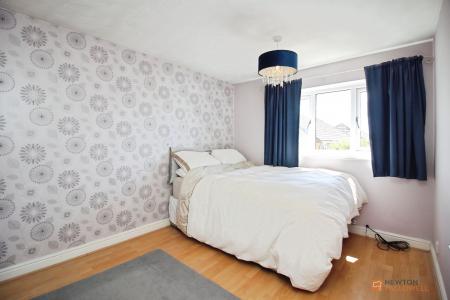 4 bedroom Detached house for sale in Trillium Close, Hamilton, LE5