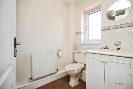 4 bedroom Detached house for sale in Trillium Close, Hamilton, LE5