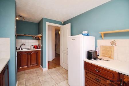4 bedroom Detached house for sale in Trillium Close, Hamilton, LE5