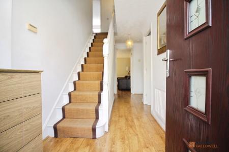 4 bedroom Detached house for sale in Trillium Close, Hamilton, LE5