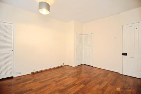3 bedroom Terraced House for sale in Brookside, Syston, LE7