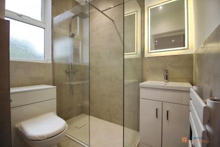 3 bedroom Semi-detached house for sale in Elwell Avenue, Barwell, LE9