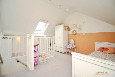3 bedroom End of terrace house for sale in Albion Street, Syston, LE7