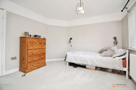 3 bedroom Semi-detached house for sale in Queniborough Road, Queniborough, LE7
