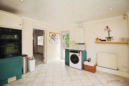 3 bedroom Semi-detached house for sale in Queniborough Road, Queniborough, LE7