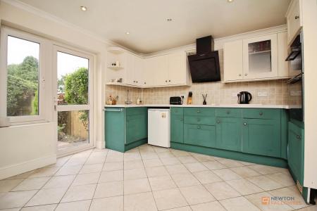 3 bedroom Semi-detached house for sale in Queniborough Road, Queniborough, LE7