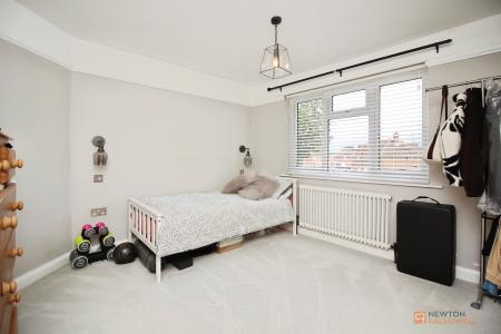 3 bedroom Semi-detached house for sale in Queniborough Road, Queniborough, LE7