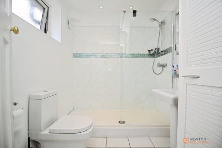 3 bedroom Semi-detached house for sale in Queniborough Road, Queniborough, LE7