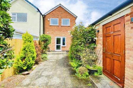 3 bedroom Semi-detached house for sale in Queniborough Road, Queniborough, LE7