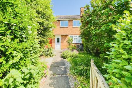 3 bedroom End of terrace house for sale in Flatholme Road, Netherhall, Leicestershire, LE5