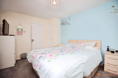 3 bedroom Semi-detached house for sale in Bramley Road, Birstall, LE4