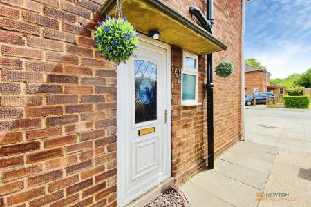3 bedroom Semi-detached house for sale in Bramley Road, Birstall, LE4