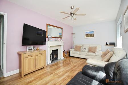 3 bedroom Semi-detached house for sale in Bramley Road, Birstall, LE4