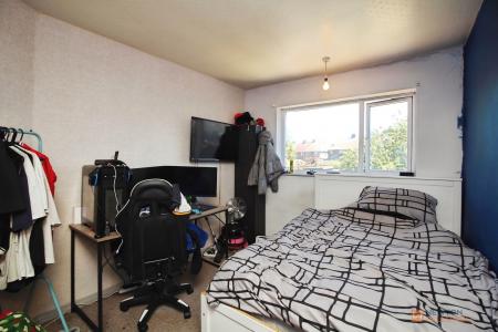 3 bedroom Semi-detached house for sale in Sandiacre Drive, Thurmaston, LE4