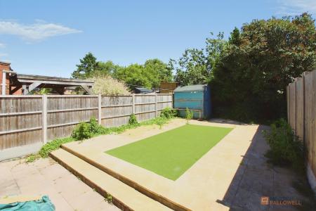 3 bedroom Semi-detached house for sale in Sandiacre Drive, Thurmaston, LE4