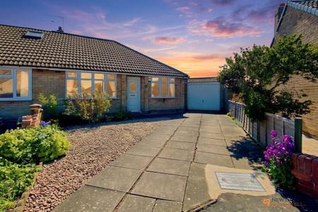 3 bedroom Semi-detached bungalow for sale in Goodes Avenue, Syston, LE7