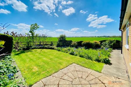3 bedroom Semi-detached bungalow for sale in Goodes Avenue, Syston, LE7