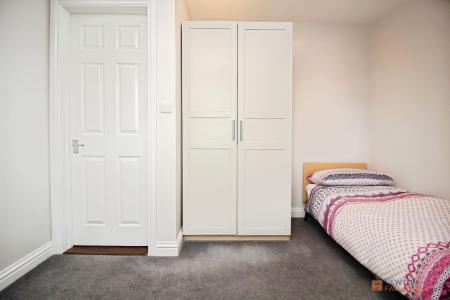 3 bedroom Detached house for sale in Oxford Street, Syston, LE7