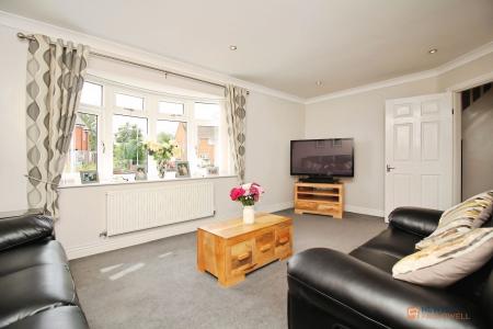 3 bedroom Detached house for sale in Oxford Street, Syston, LE7