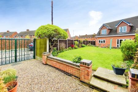 3 bedroom Detached house for sale in Oxford Street, Syston, LE7