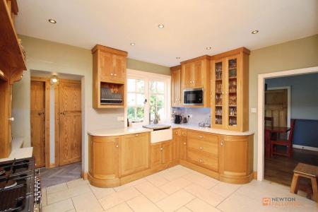 5 bedroom Detached house for sale in Goodes Lane, Syston, LE7