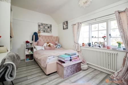 5 bedroom Detached house for sale in Goodes Lane, Syston, LE7