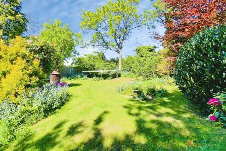 5 bedroom Detached house for sale in Goodes Lane, Syston, LE7