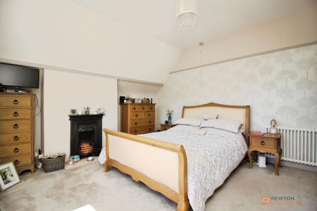 5 bedroom Detached house for sale in Goodes Lane, Syston, LE7