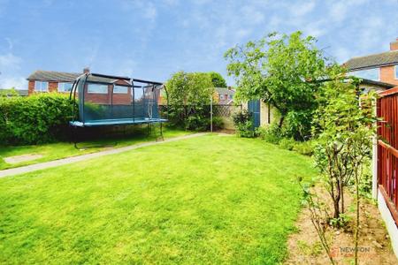 3 bedroom Semi-detached house for sale in Keepers Croft, East Goscote, LE7