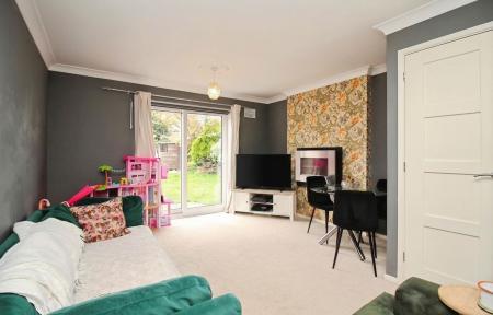 2 bedroom Semi-detached house for sale in Moorland Road, Syston, LE7