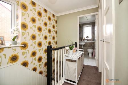2 bedroom Semi-detached house for sale in Moorland Road, Syston, LE7