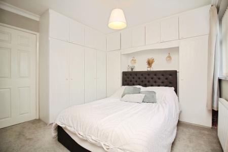 2 bedroom Semi-detached house for sale in Dalley Close, Syston, LE7