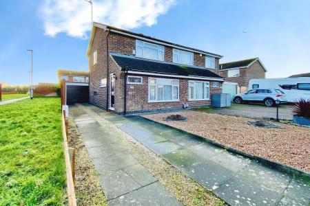 2 bedroom Semi-detached house for sale in Dalley Close, Syston, LE7