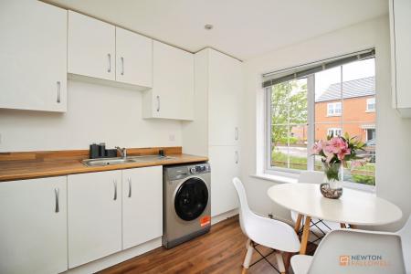 3 bedroom End of terrace house for sale in Linacre Crescent, Syston, LE7