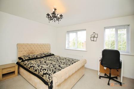 3 bedroom End of terrace house for sale in Linacre Crescent, Syston, LE7