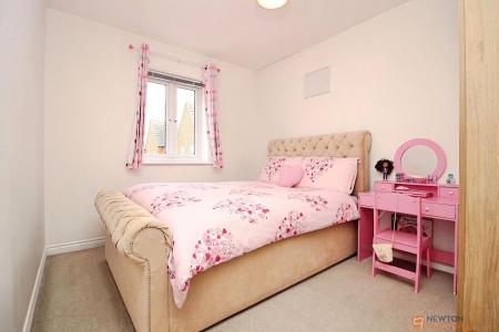 3 bedroom End of terrace house for sale in Linacre Crescent, Syston, LE7