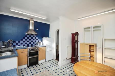 2 bedroom Terraced House for sale in Albert Street, Syston, LE7