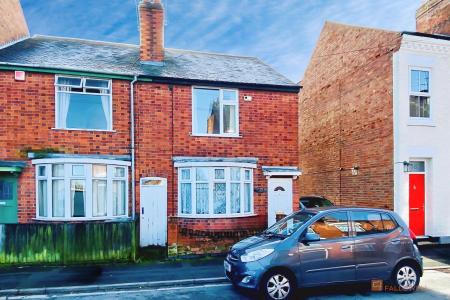 2 bedroom Terraced House for sale in Albert Street, Syston, LE7