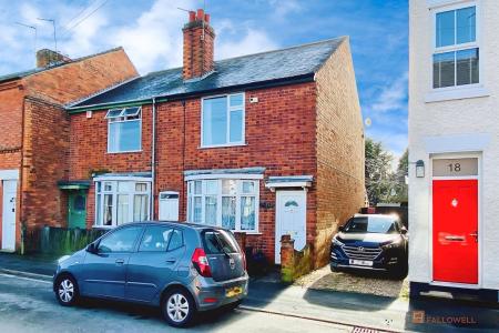 2 bedroom Terraced House for sale in Albert Street, Syston, LE7