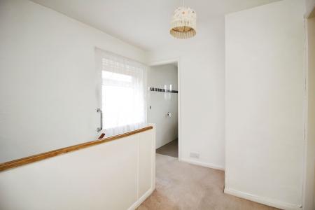 3 bedroom Semi-detached house for sale in Central Avenue, Syston, LE7
