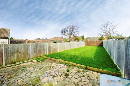 3 bedroom Semi-detached house for sale in Lea Close, Thurmaston, LE4