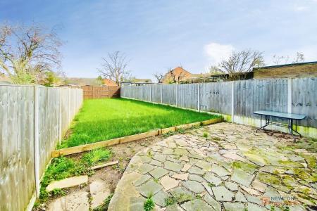 3 bedroom Semi-detached house for sale in Lea Close, Thurmaston, LE4