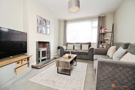 3 bedroom Semi-detached house for sale in Lea Close, Thurmaston, LE4