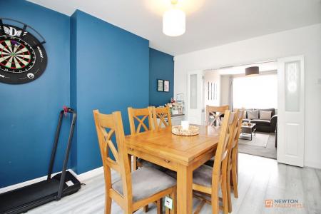 3 bedroom Semi-detached house for sale in Lea Close, Thurmaston, LE4