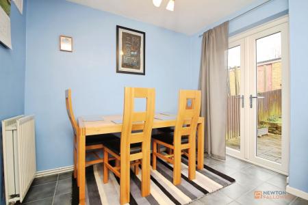 3 bedroom Semi-detached house for sale in Blount Road, Thurmaston, LE4