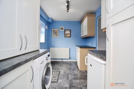 3 bedroom Semi-detached house for sale in Blount Road, Thurmaston, LE4