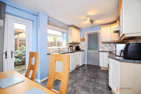 3 bedroom Semi-detached house for sale in Blount Road, Thurmaston, LE4