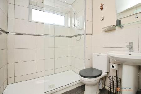 3 bedroom Semi-detached house for sale in Blount Road, Thurmaston, LE4